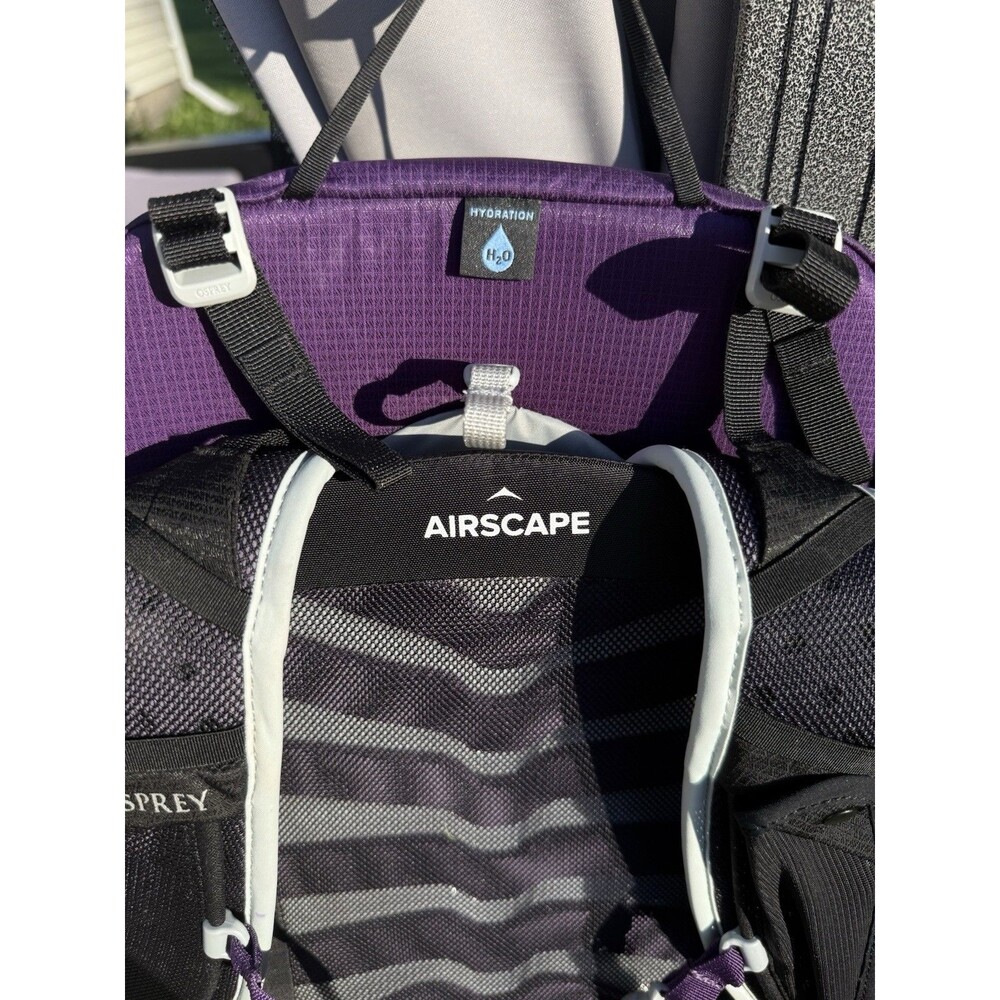 Osprey Tempest 20L Women's Hiking Backpack with Hipbelt, Violac Purple, WM/L - Picture 9 of 15